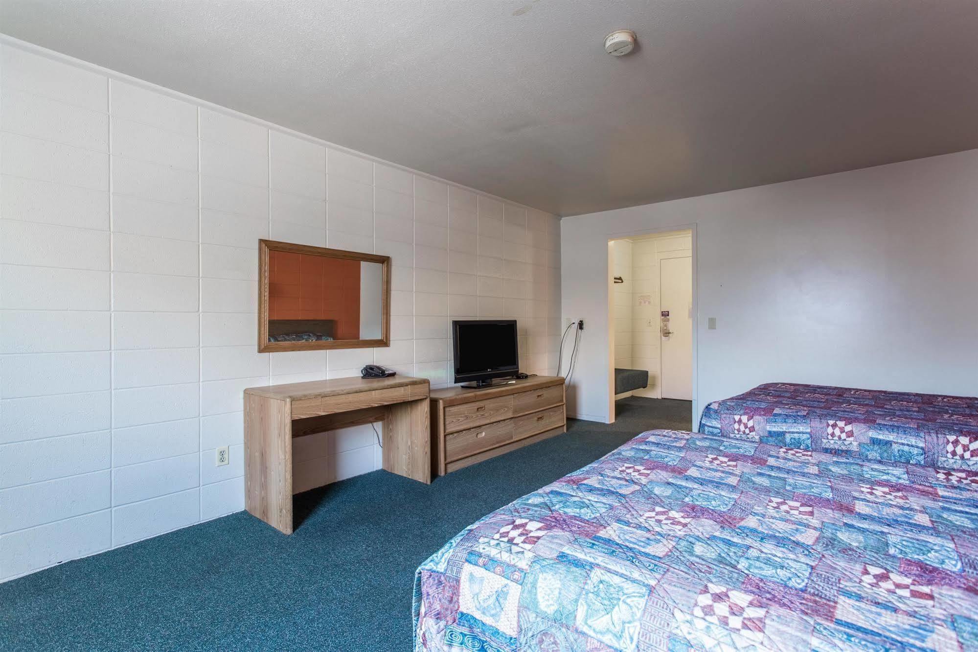 Budget Inn Missoula East מראה חיצוני תמונה