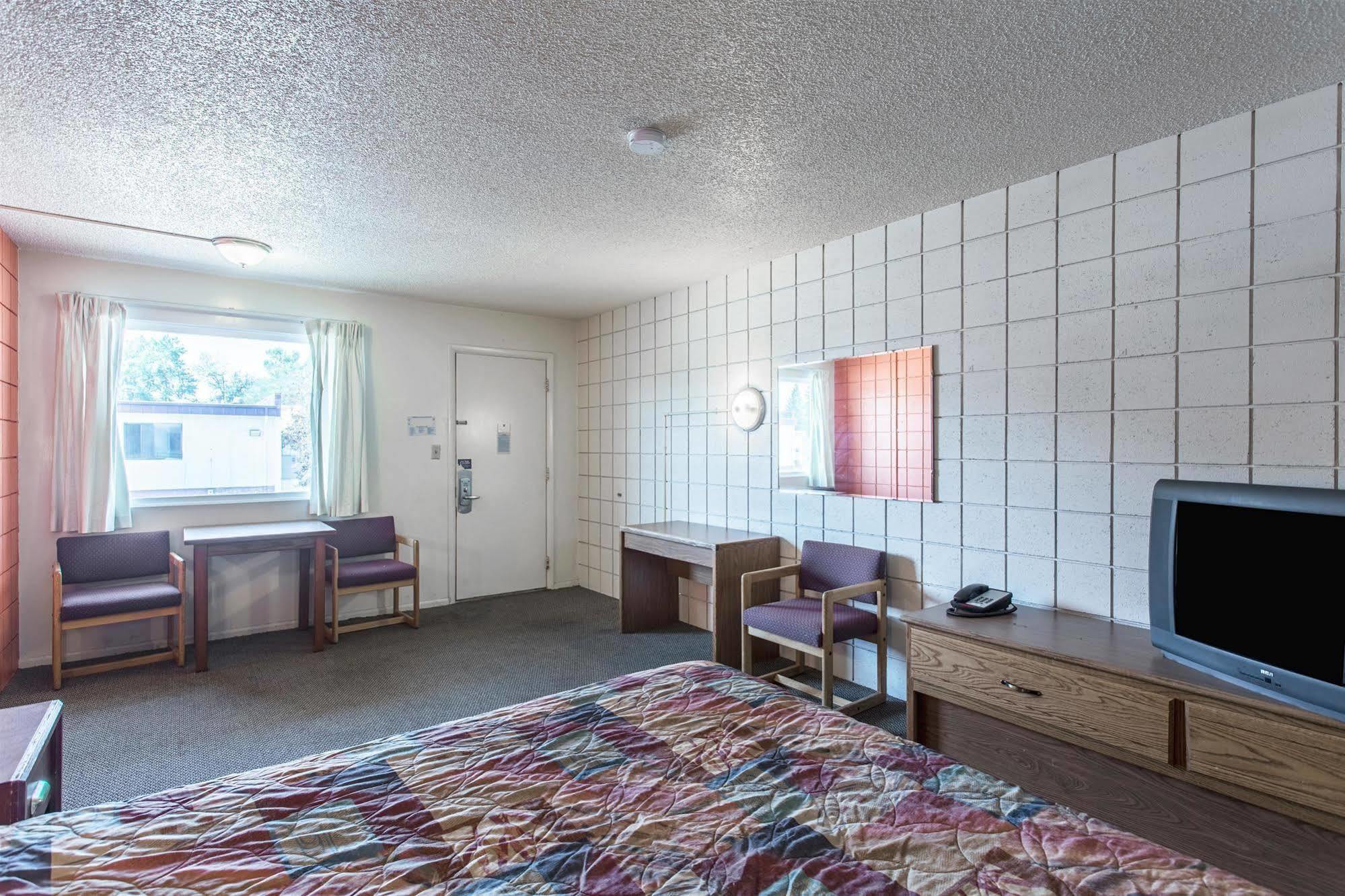 Budget Inn Missoula East מראה חיצוני תמונה