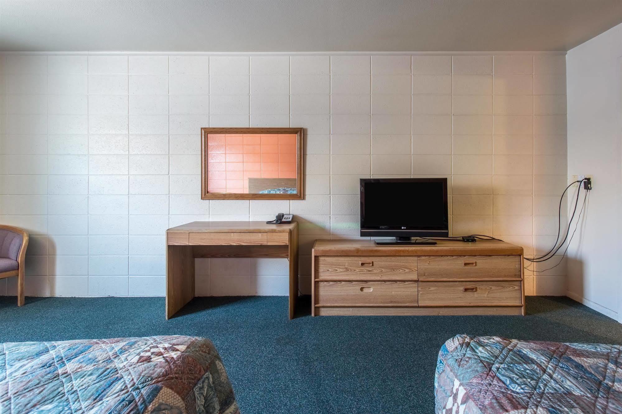 Budget Inn Missoula East מראה חיצוני תמונה